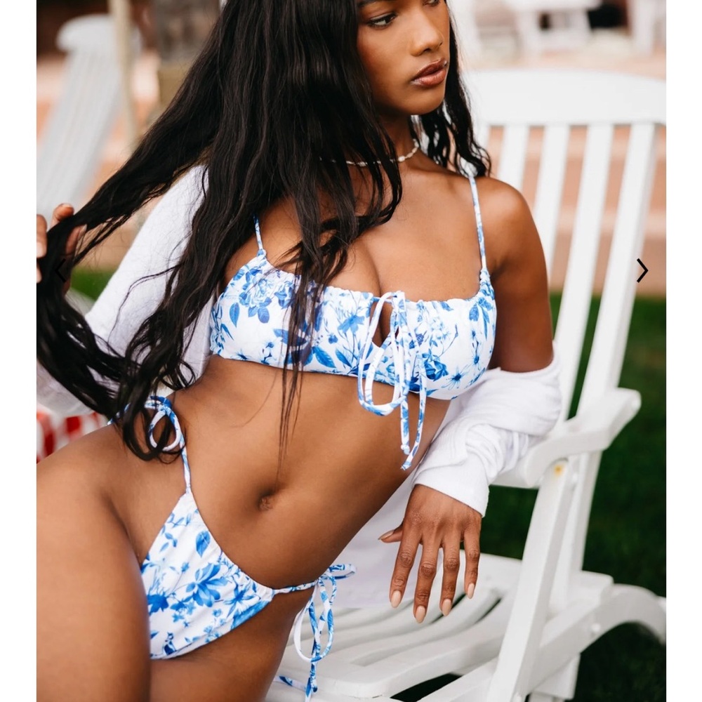 Skatie Bikini in Wisteria